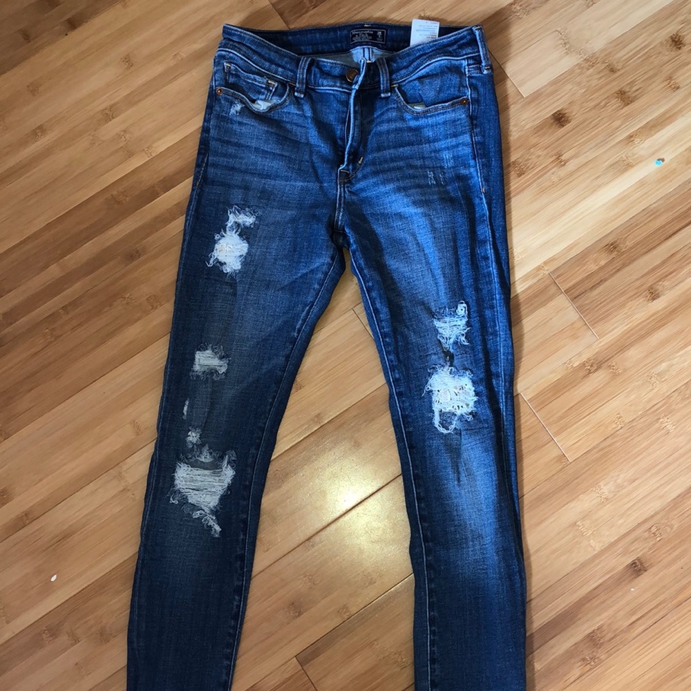 Ripped skinny jeans